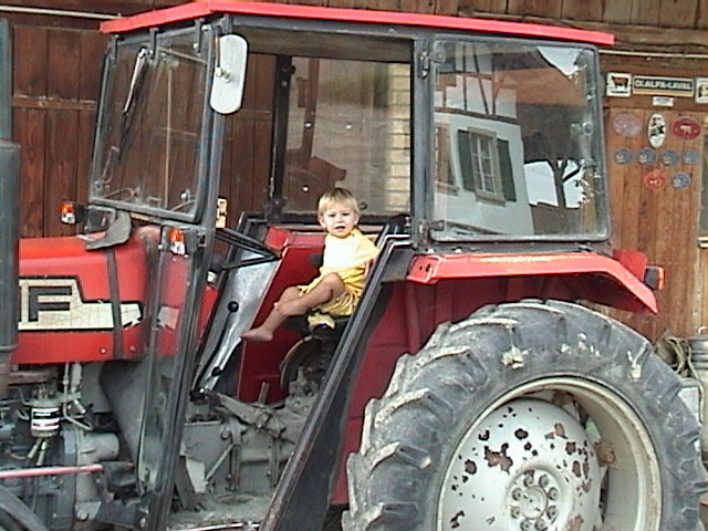 Grosaettistractor.jpg