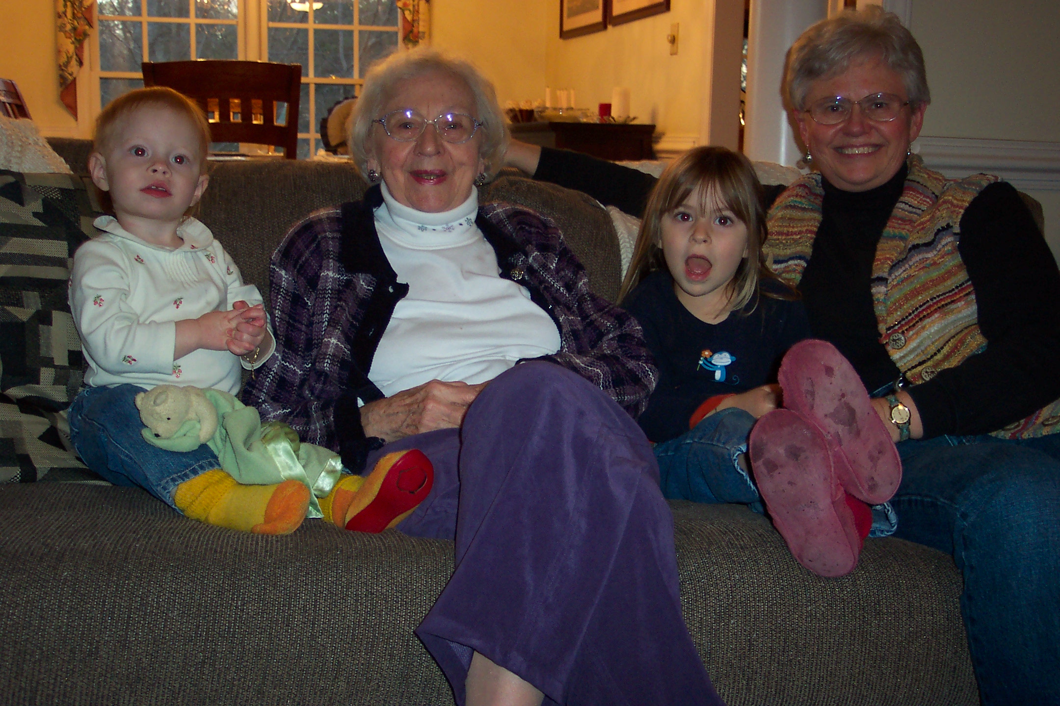 WithNanaandAuntCarolyn.jpg