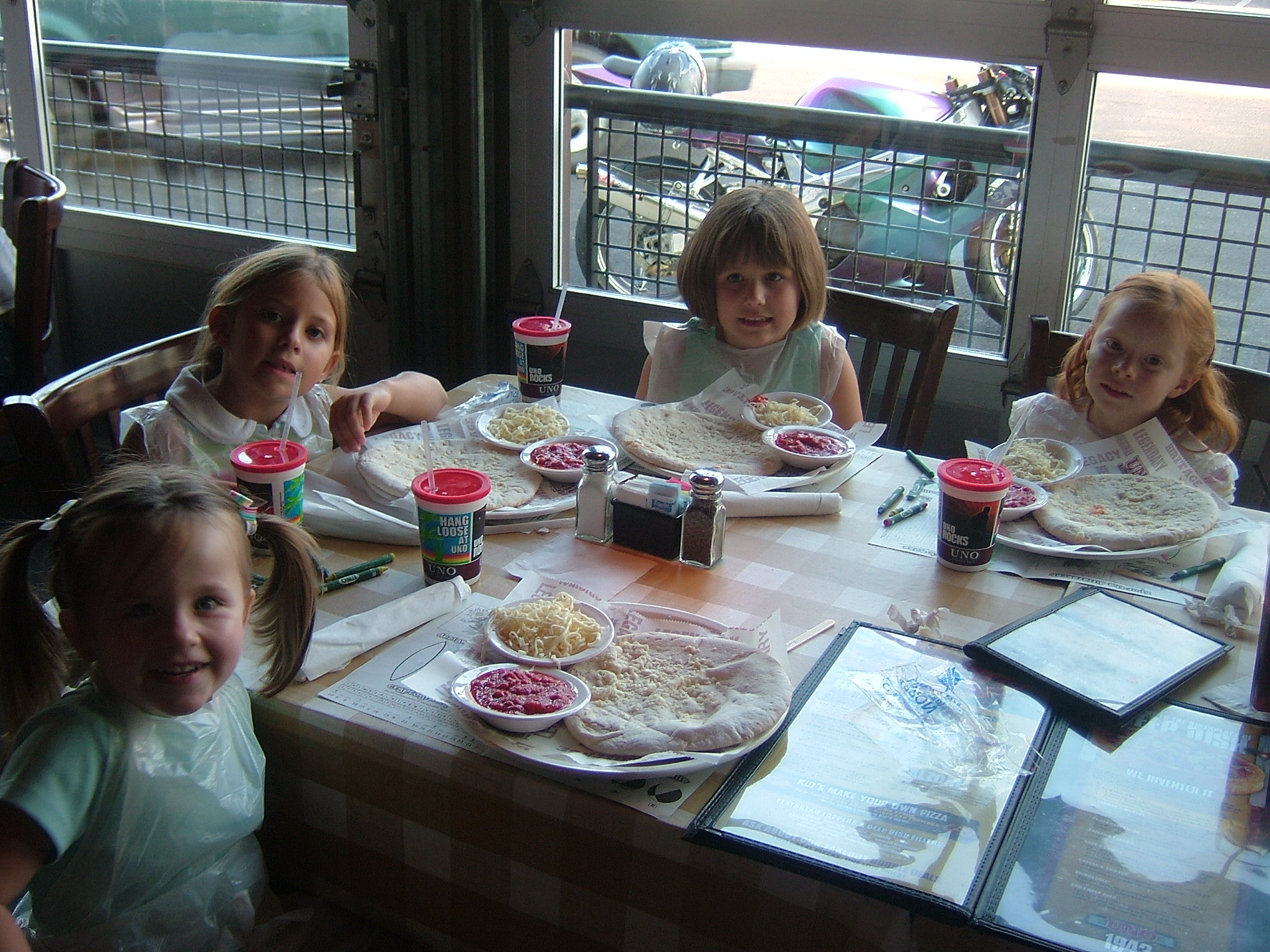 DinneratUnos.jpg