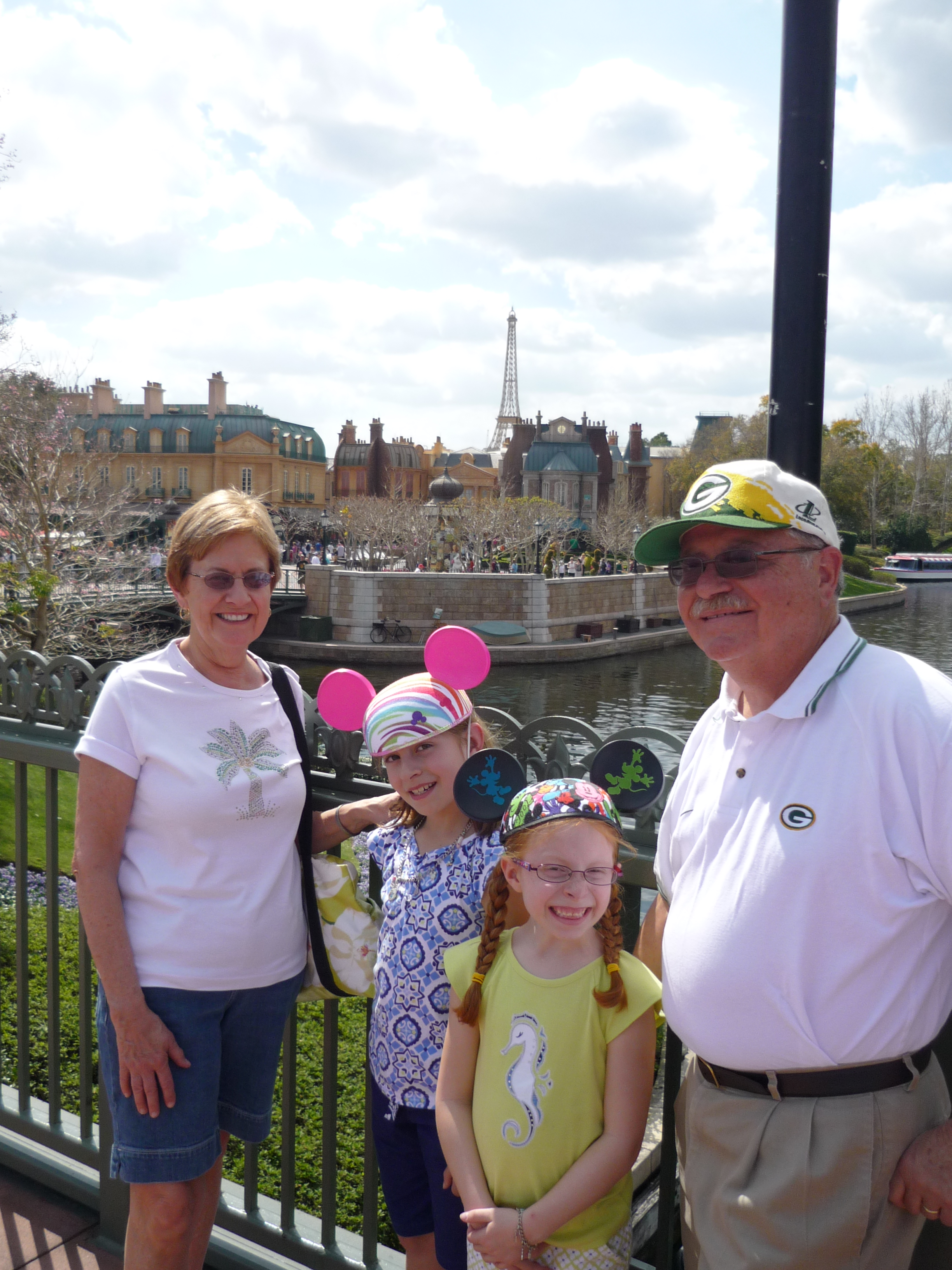 Eiffeltowerwiththegrandparents.jpg