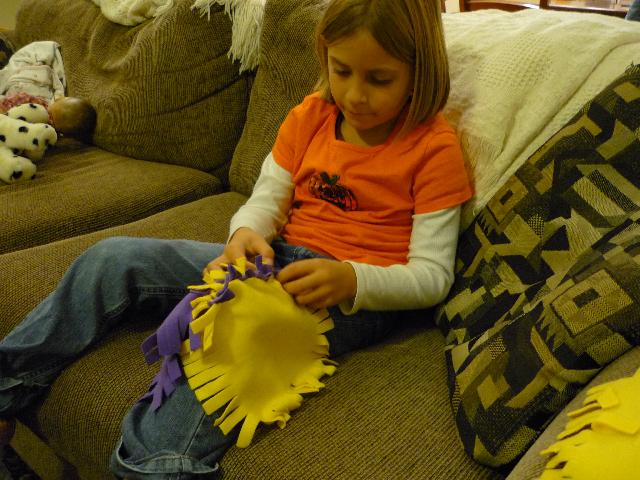 Knotting a quilit
