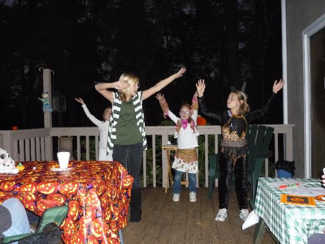 Pumpkin Alli performers