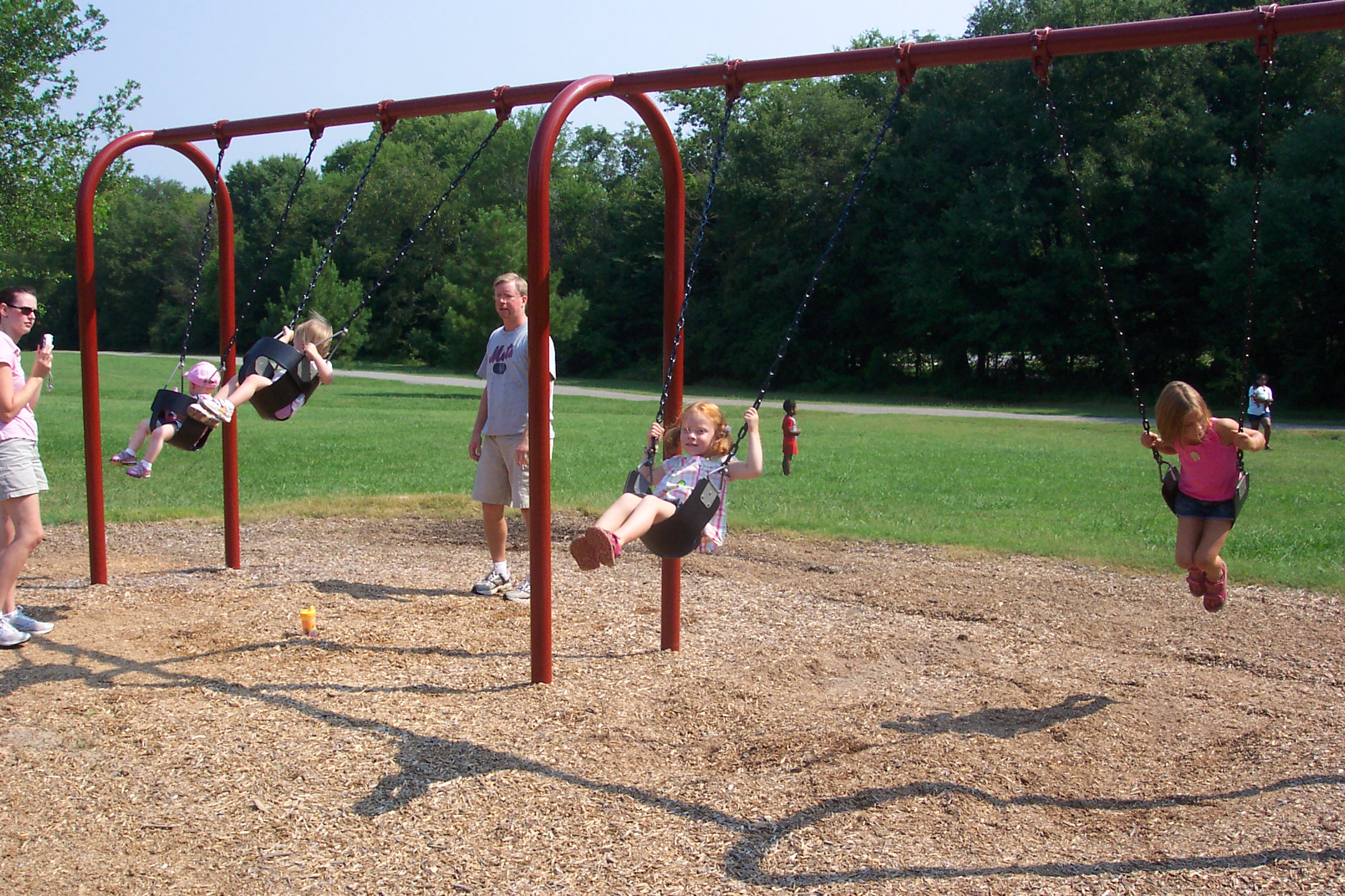 4swinginggirls.jpg