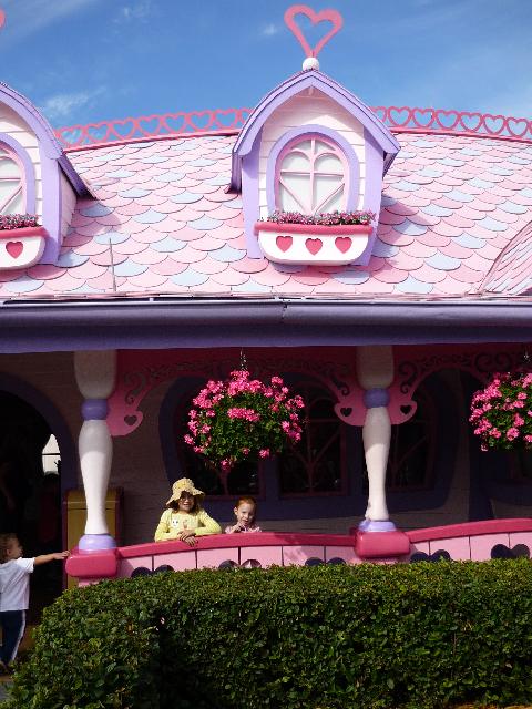 Minnies house