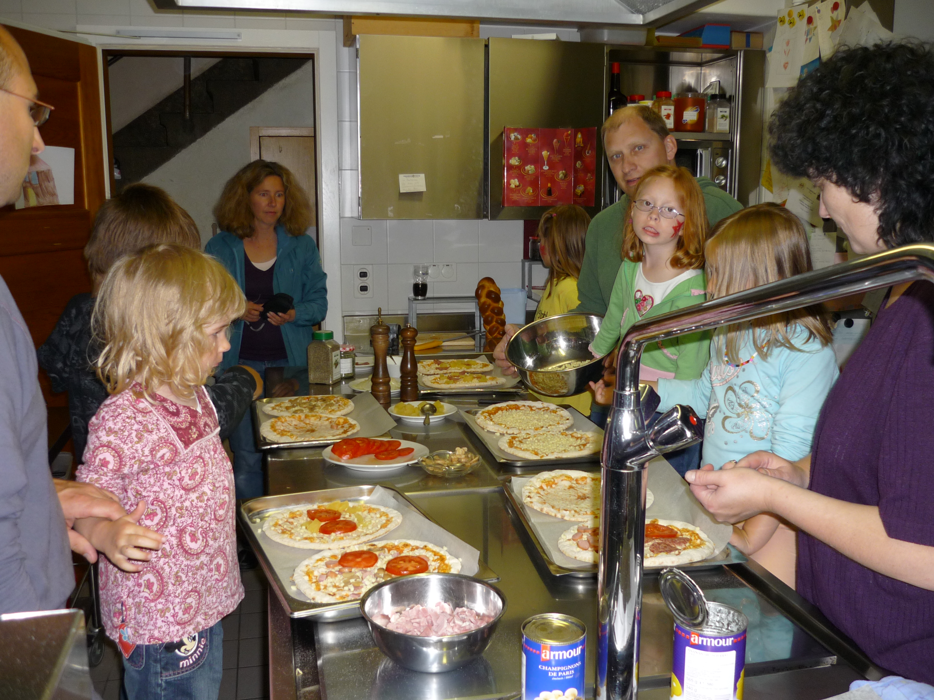 Makingpizza.jpg